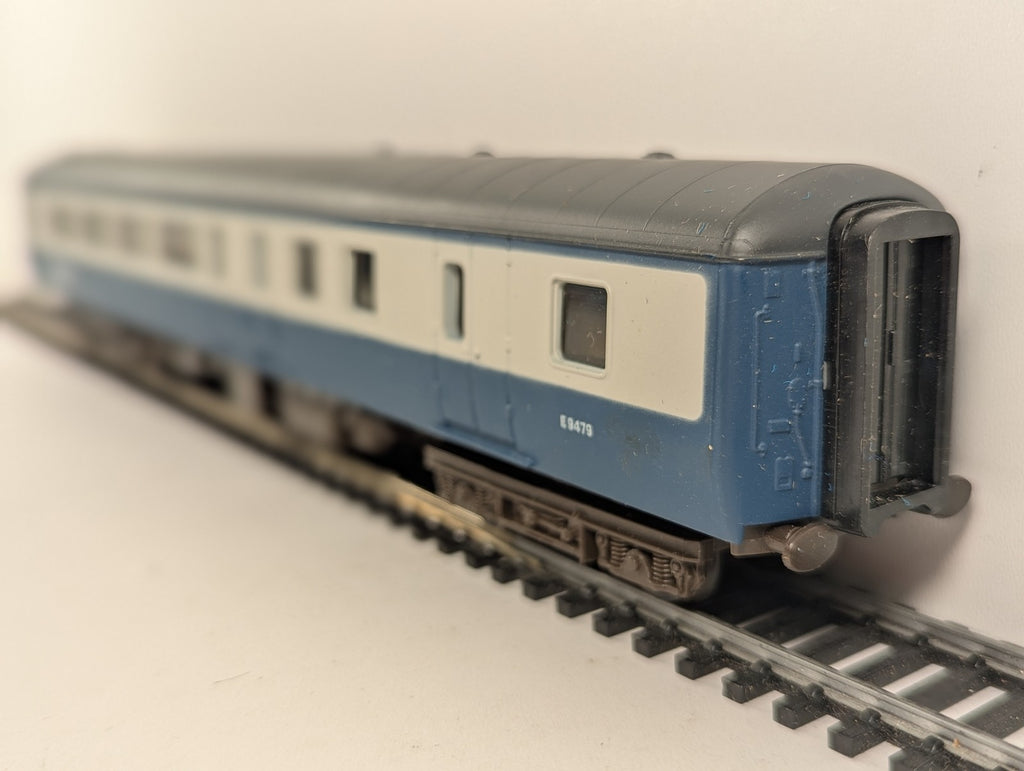 Airfix OO Scale 1st Class Inter-City Open Coach, Mk II Passenger Coach E9479