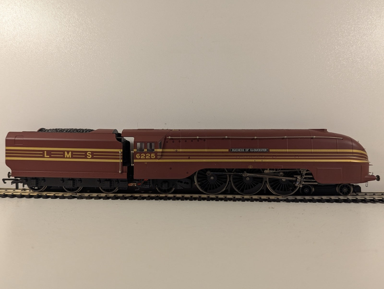 Hornby R2179 Coronation Class 'Duchess of Gloucester' Locomotive