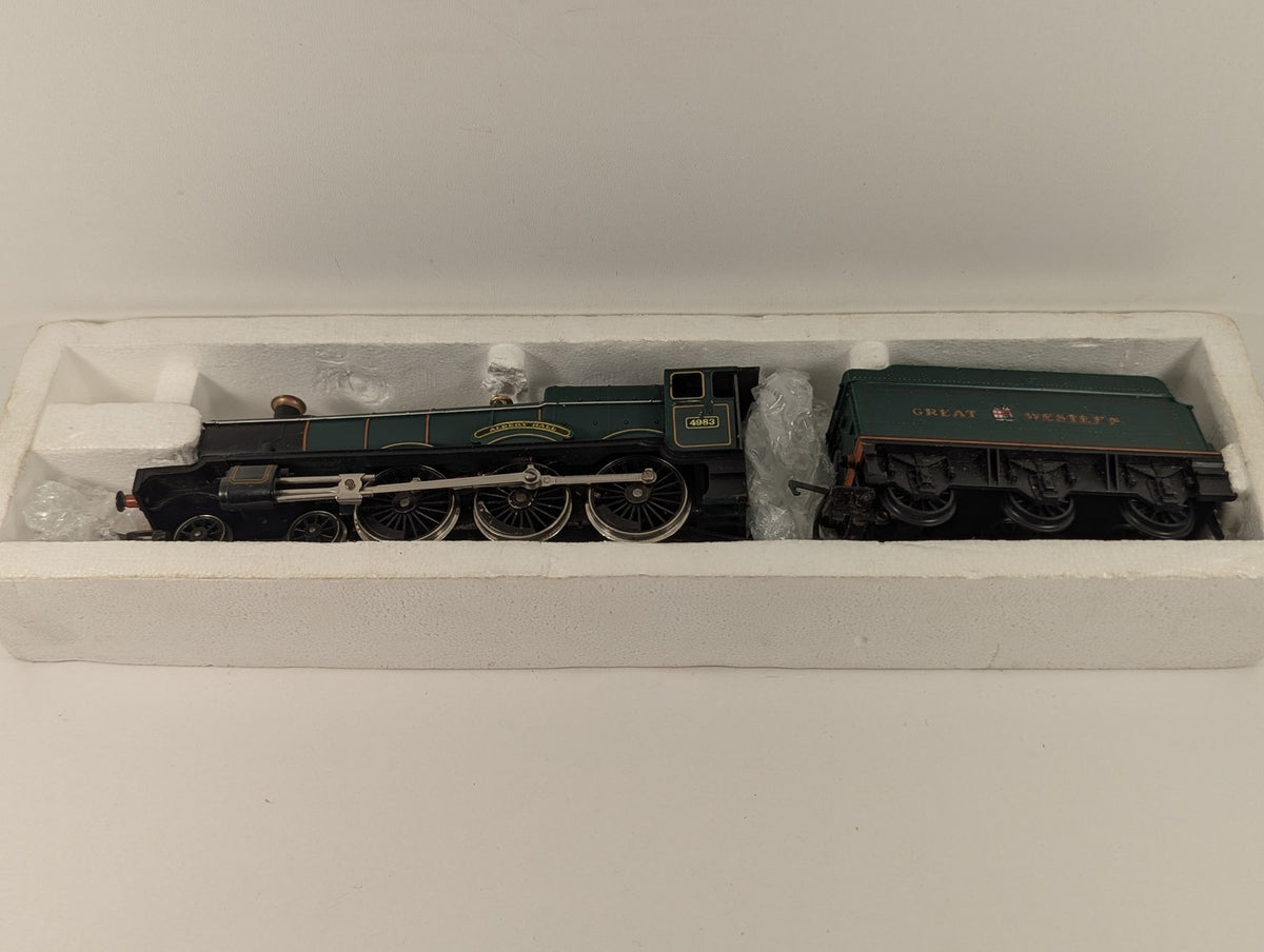 Hornby OO Gauge GWR 4900 Class 'Albert Hall' Steam Locomotive 4983 GWR Green
