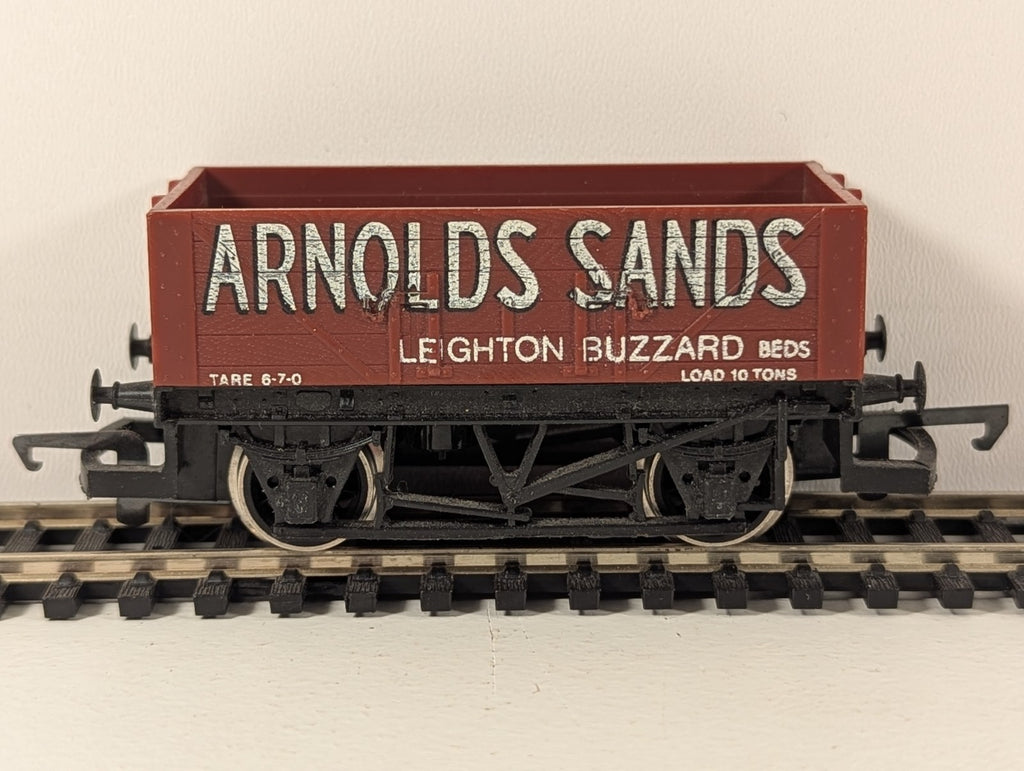 Hornby R097 OO Gauge 5-Plank Open Wagon – Arnolds Sands, Leighton Buzzard