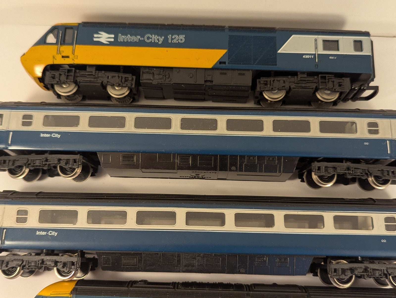 Hornby BR Blue Grey Class 43 HST Inter-City 125 4-Car Set