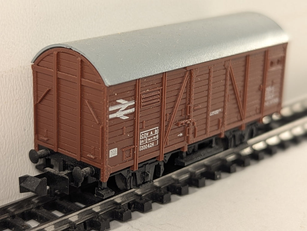 Minitrix N Gauge BR Cov AB Covered Goods Van 200424 BR Bauxite
