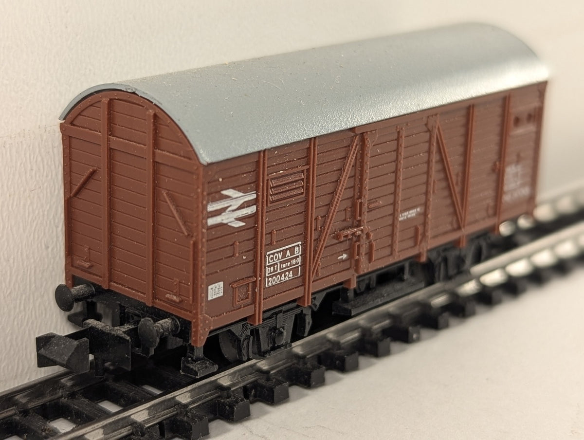 Minitrix N Gauge BR Cov AB Covered Goods Van 200424 BR Bauxite
