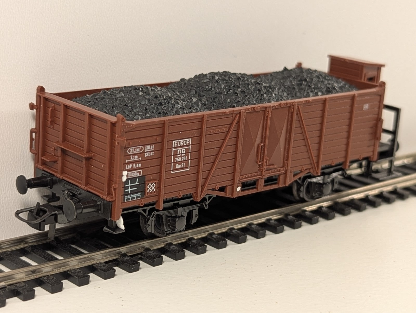 Roco 46278 H0 Open Freight Wagon with Coal Load – DB