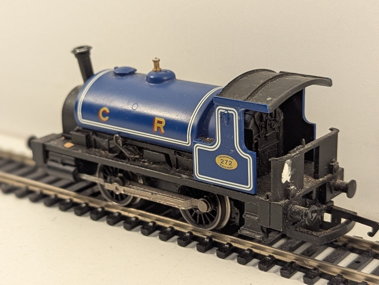 Hornby R2672 OO Gauge Caledonian Railway 0-4-0 Pug
