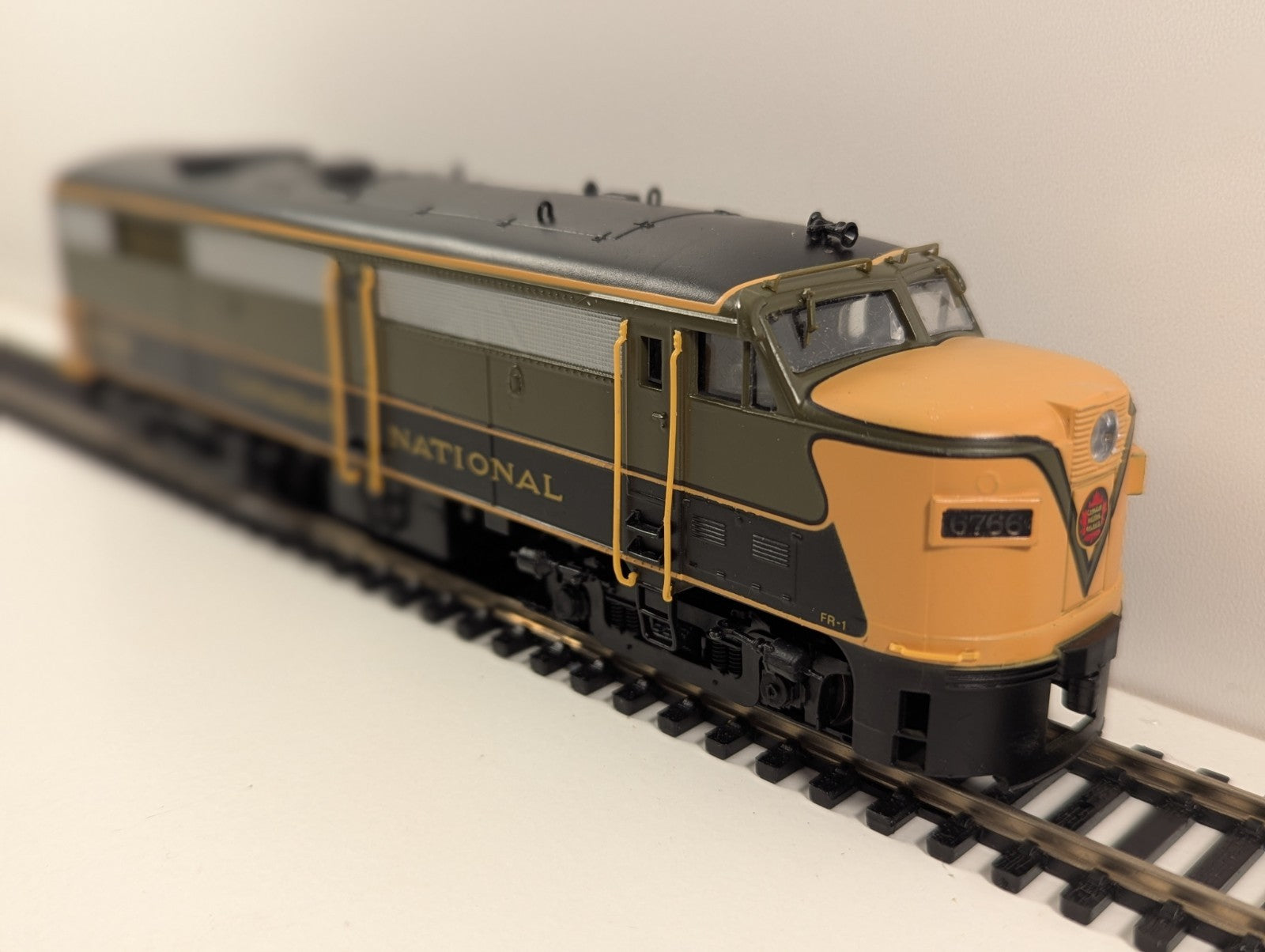 Life-Like Proto 2000 HO Scale Canadian National FB2 Diesel Locomotive – No. 6766
