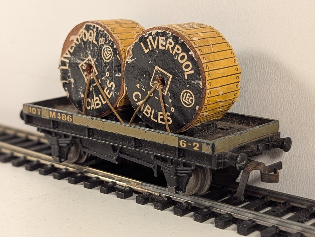 Hornby Dublo 32086 OO Gauge 10 Ton Low-Sided Wagon