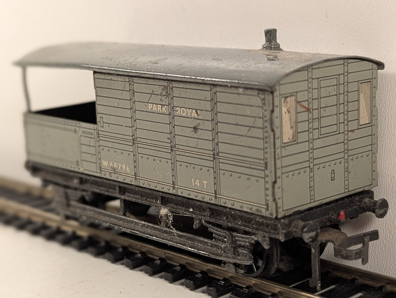 Hornby Dublo Park Royal 14 Ton Toad Brake Van OO Gauge