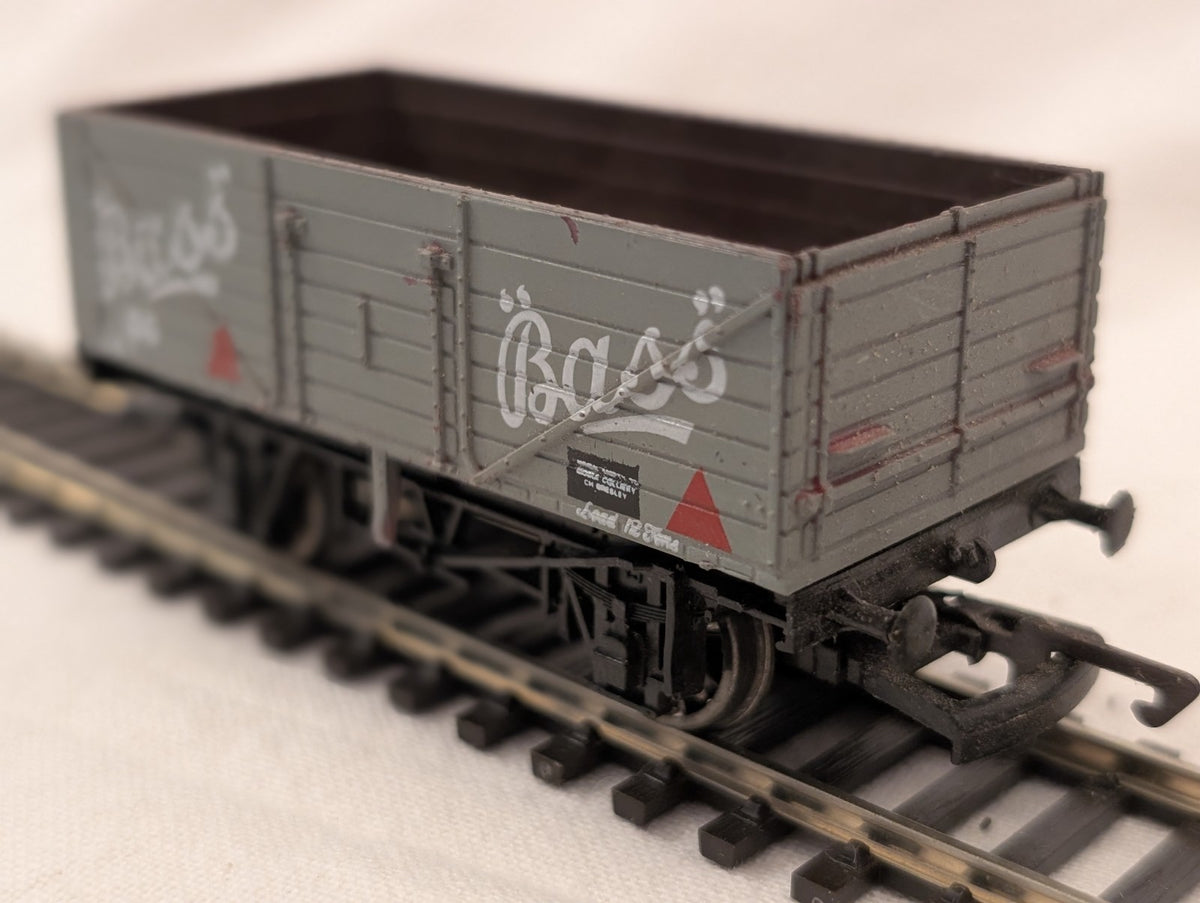 Dapol OO Gauge B171 Bass 7 Plank Wagon