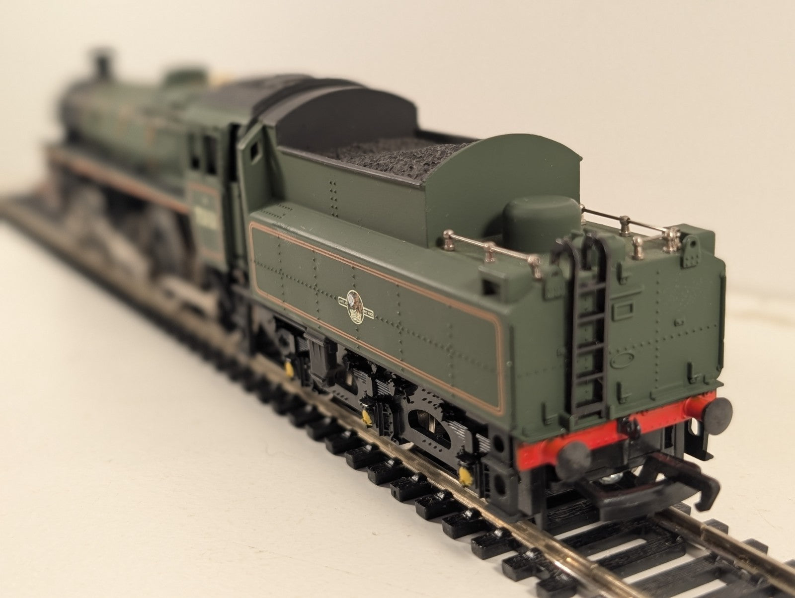 Mainline OO Gauge Standard Class 4 75001 BR Lined Green