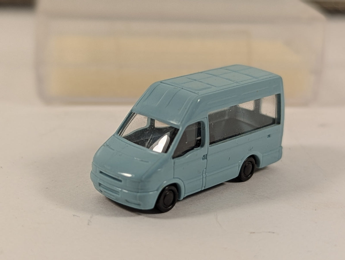 Rietze N Gauge Iveco Daily Minibus Road Vehicle Light Blue