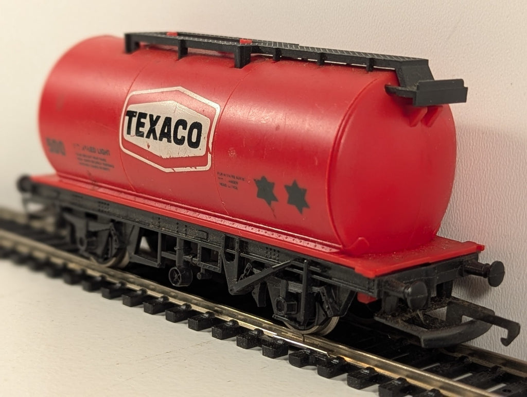 Hornby R231 OO Gauge Red Texaco Tank Wagon