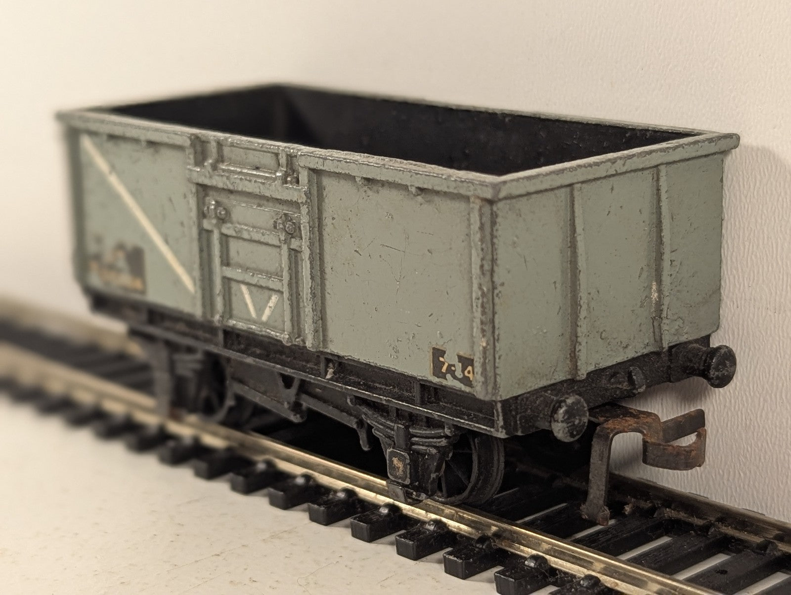 Hornby Dublo OO Gauge 16-Ton Mineral Wagon Goods Wagon B54884 BR Grey D1