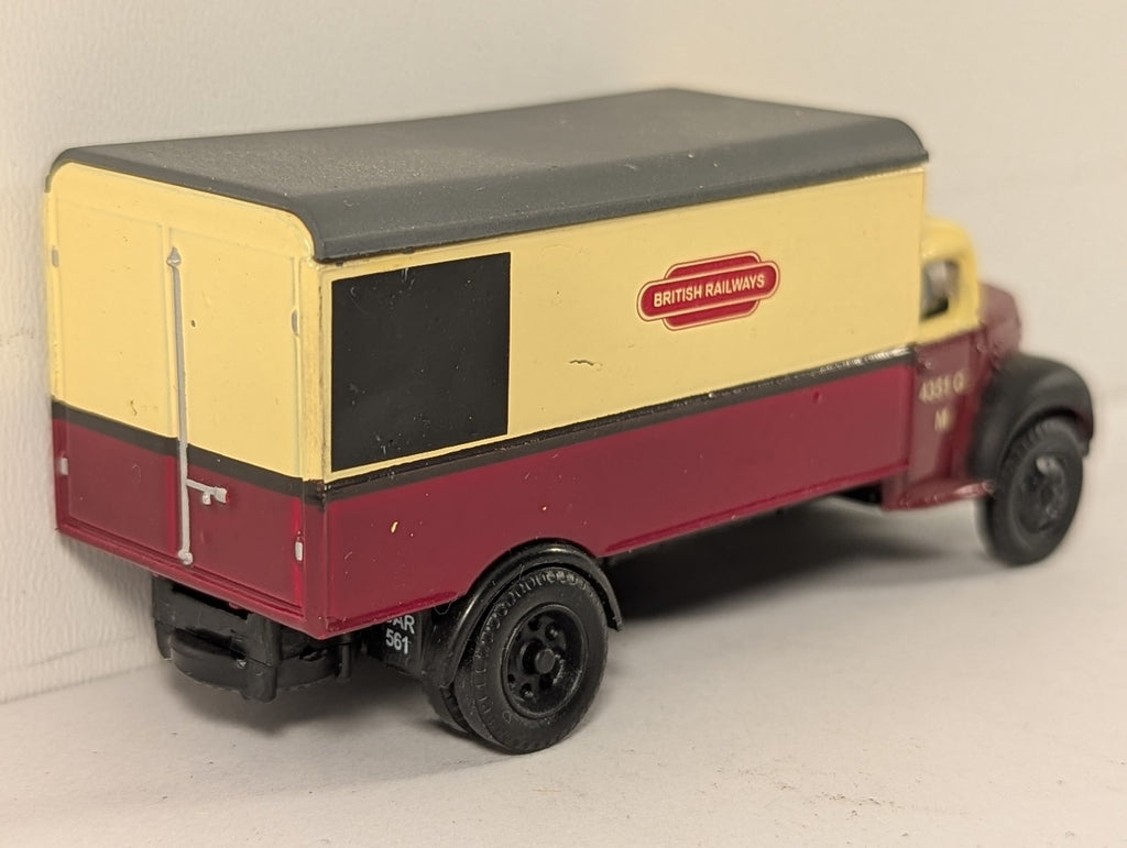 Classix OO Gauge Ford Thames ET6 Panel Van Road Vehicle 4351 G British Railways