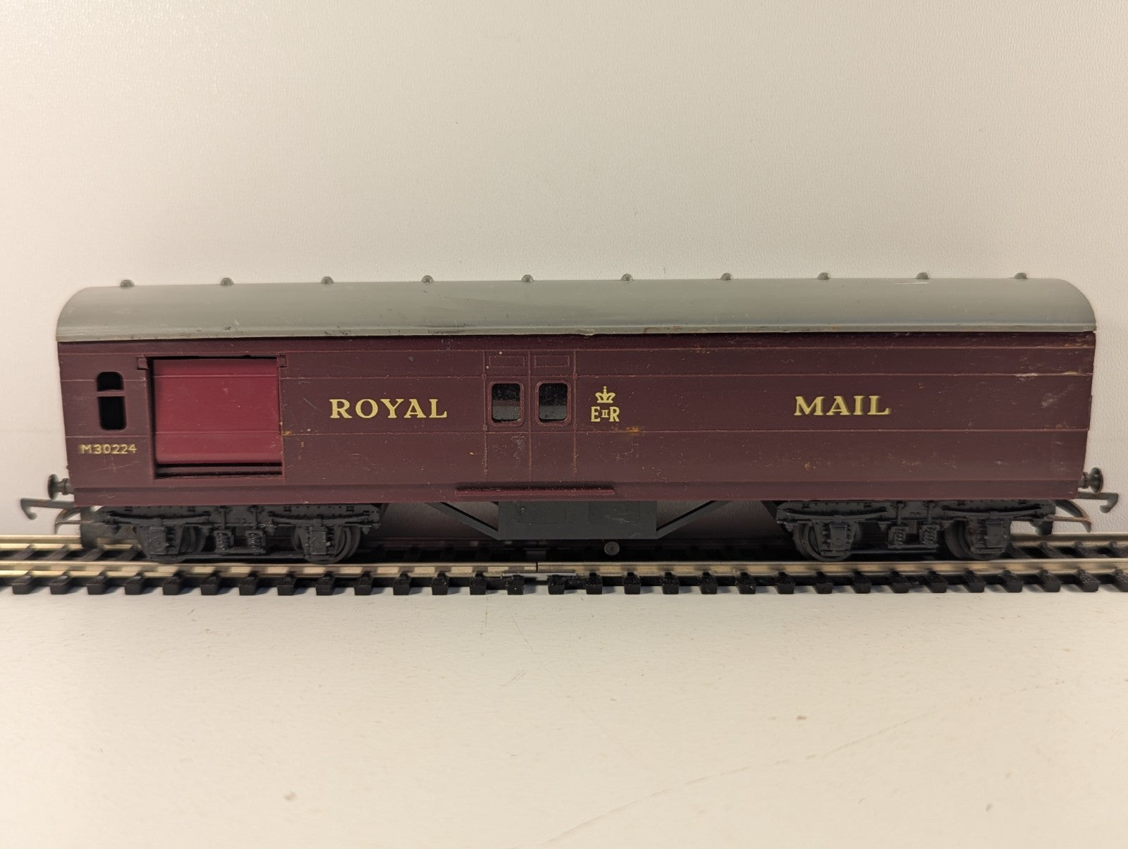 Tri-ang Hornby R23 OO Gauge Operating Royal Mail Coach