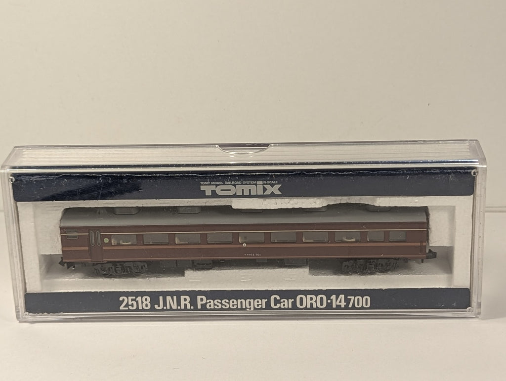 Tomix N Gauge J.N.R. Passenger Car ORO-14 700 オロ14 701 JNR Maroon and Gold 2518