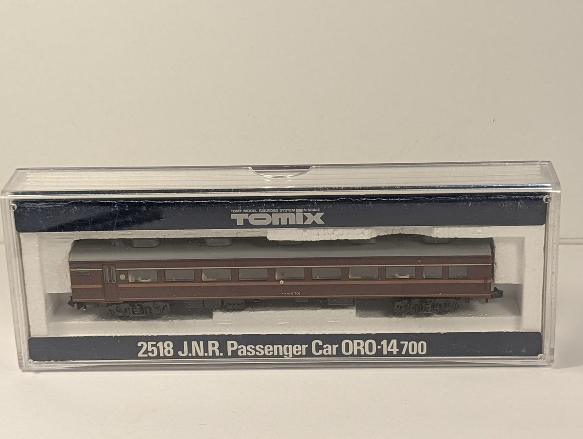 Tomix N Gauge J.N.R. Passenger Car ORO-14 700 オロ14 701 JNR Maroon and Gold 2518