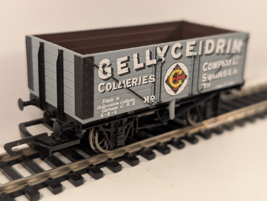 Hornby OO Gauge Grey Gellyceidrim Collieries 7 Plank Open Wagon