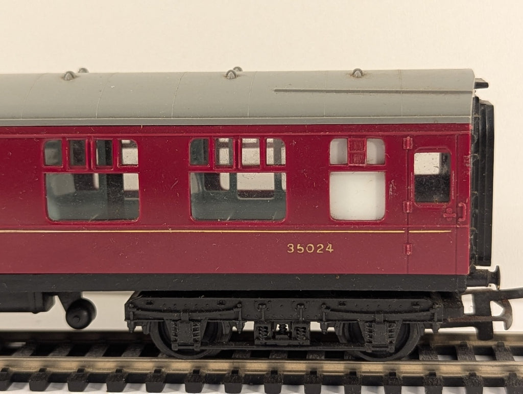 Tri-ang OO Gauge BR Mk1 Brake Coach Maroon