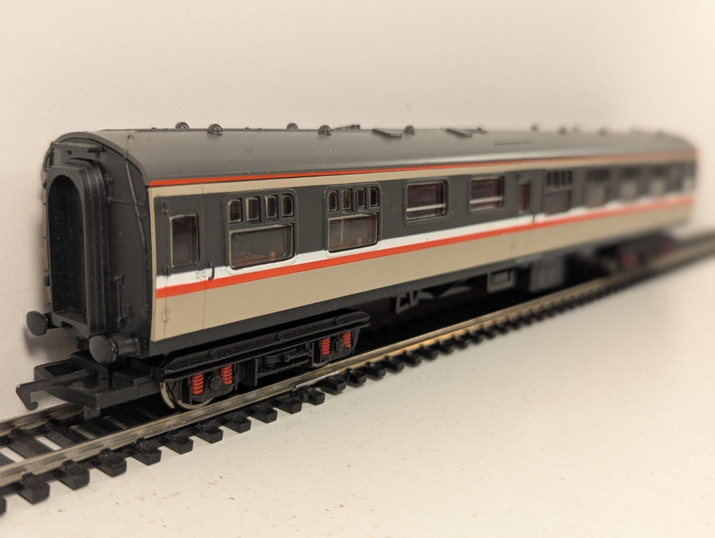 Hornby R426 BR Mk1 RMB Restaurant Miniature Buffet Coach