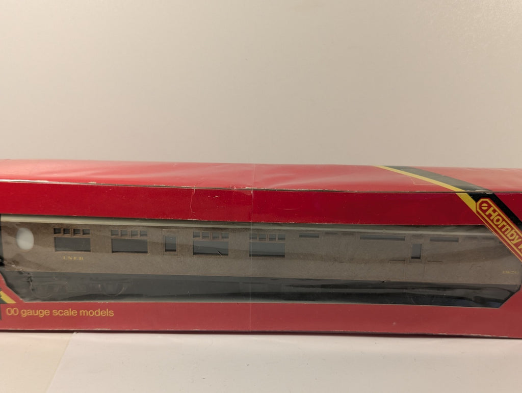 Hornby Railways R938 OO Gauge LNER Brake Third Coach - Boxed