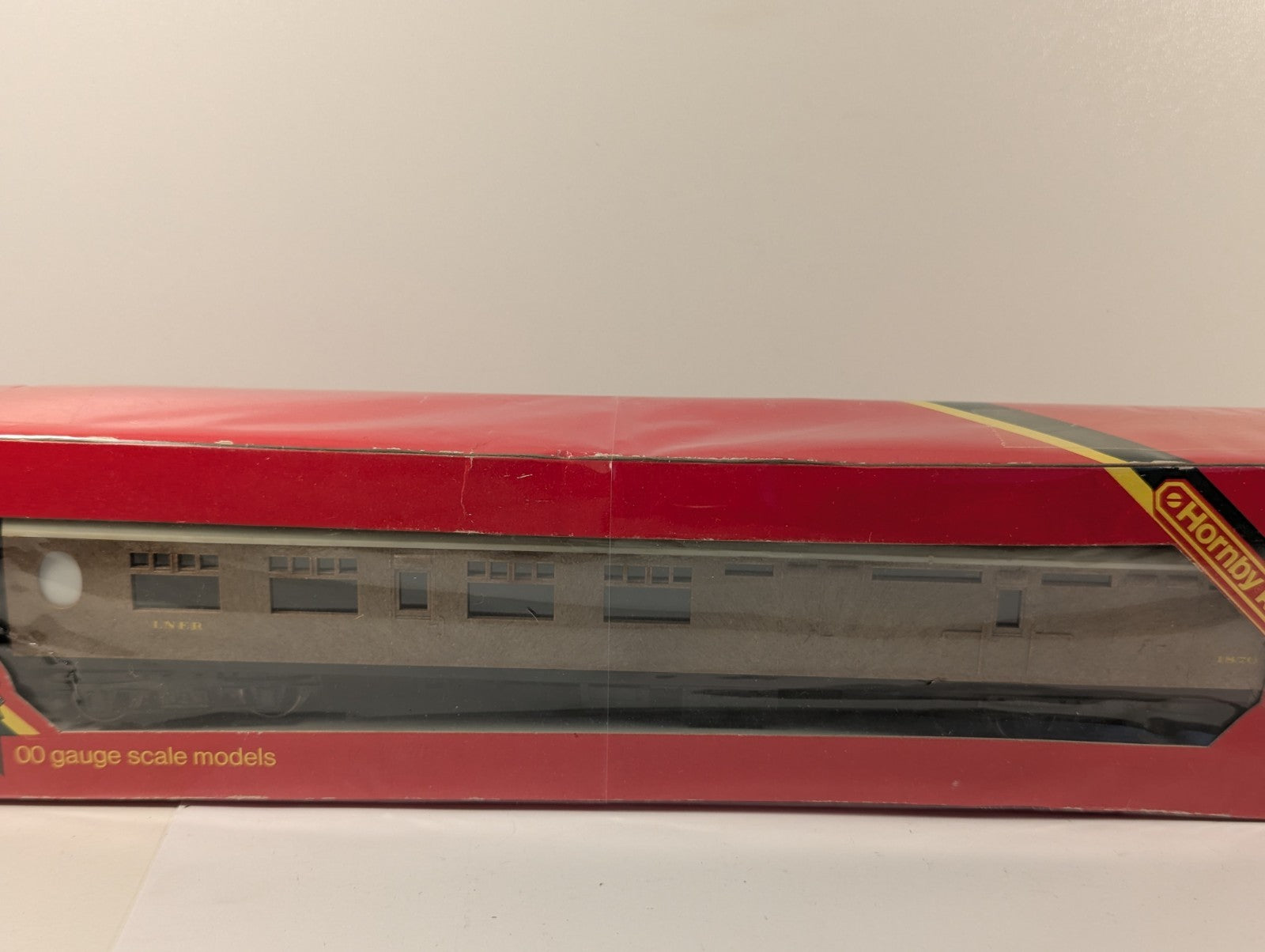 Hornby Railways R938 OO Gauge LNER Brake Third Coach - Boxed