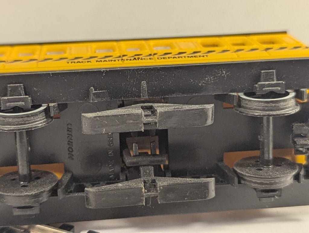 Hornby OO Gauge R333 Track Maintenance Department 4-Wheel Coach