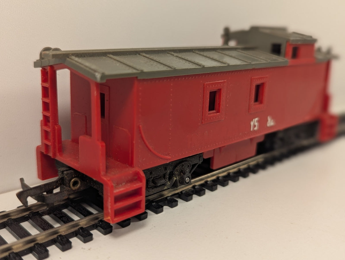 Tri-ang Hornby R115 OO/HO Scale Red Caboose