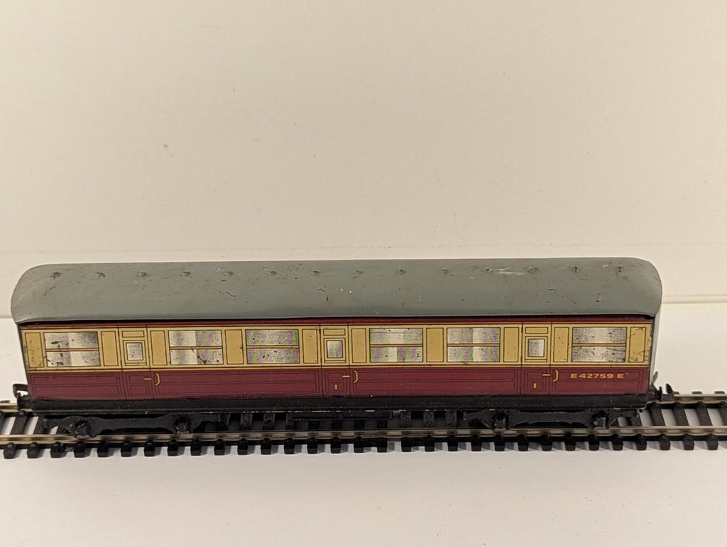 Hornby Dublo D12 BR Crimson and Cream Corridor Coach E42759E