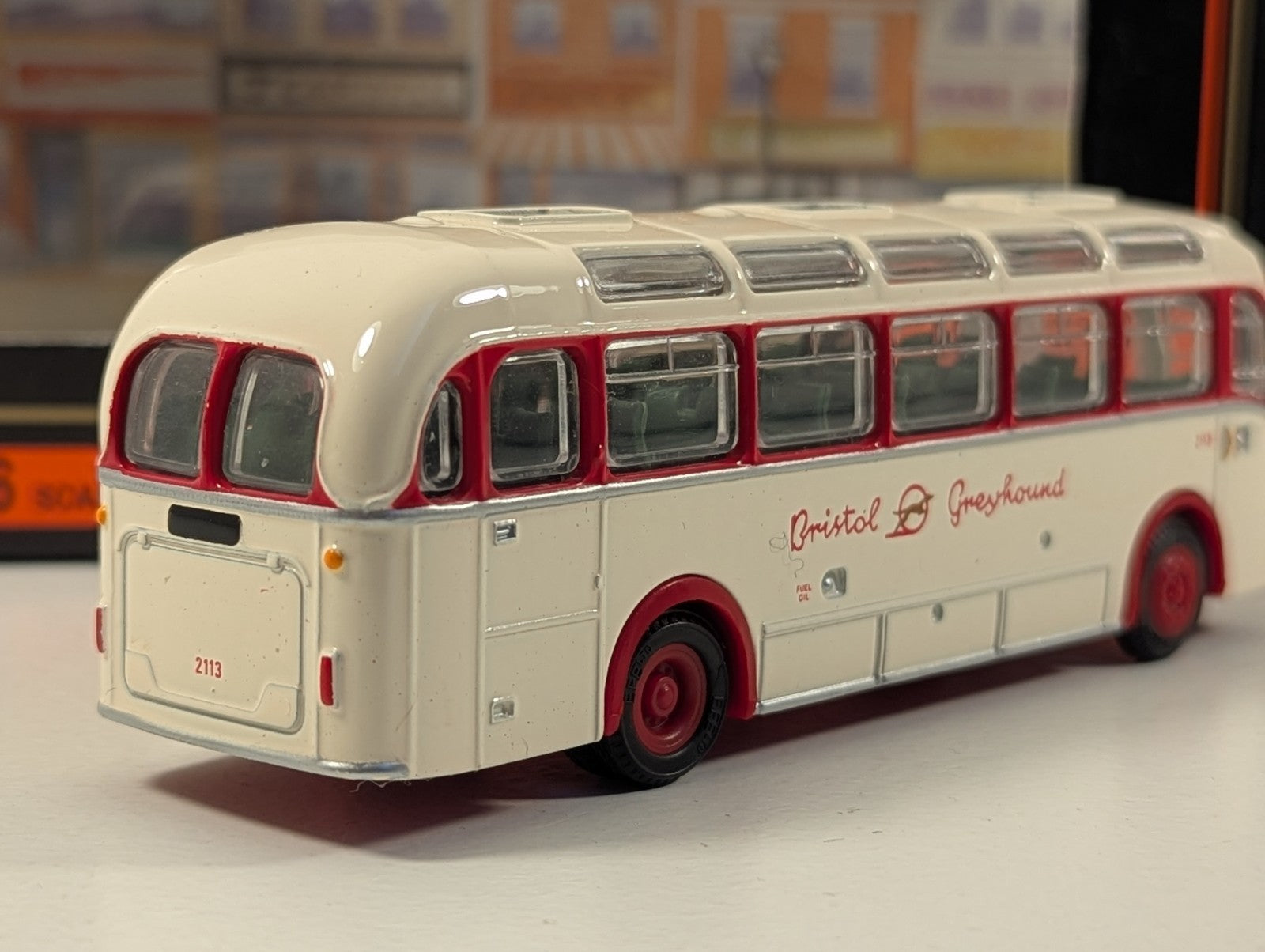 Exclusive First Editions 16201 OO Gauge Bristol MW BristolGreyhoundCoach - Boxed