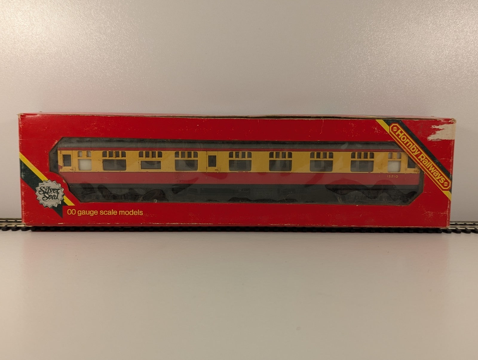 Tri-ang OO Gauge R627 BR Brake Second Coach – 15210