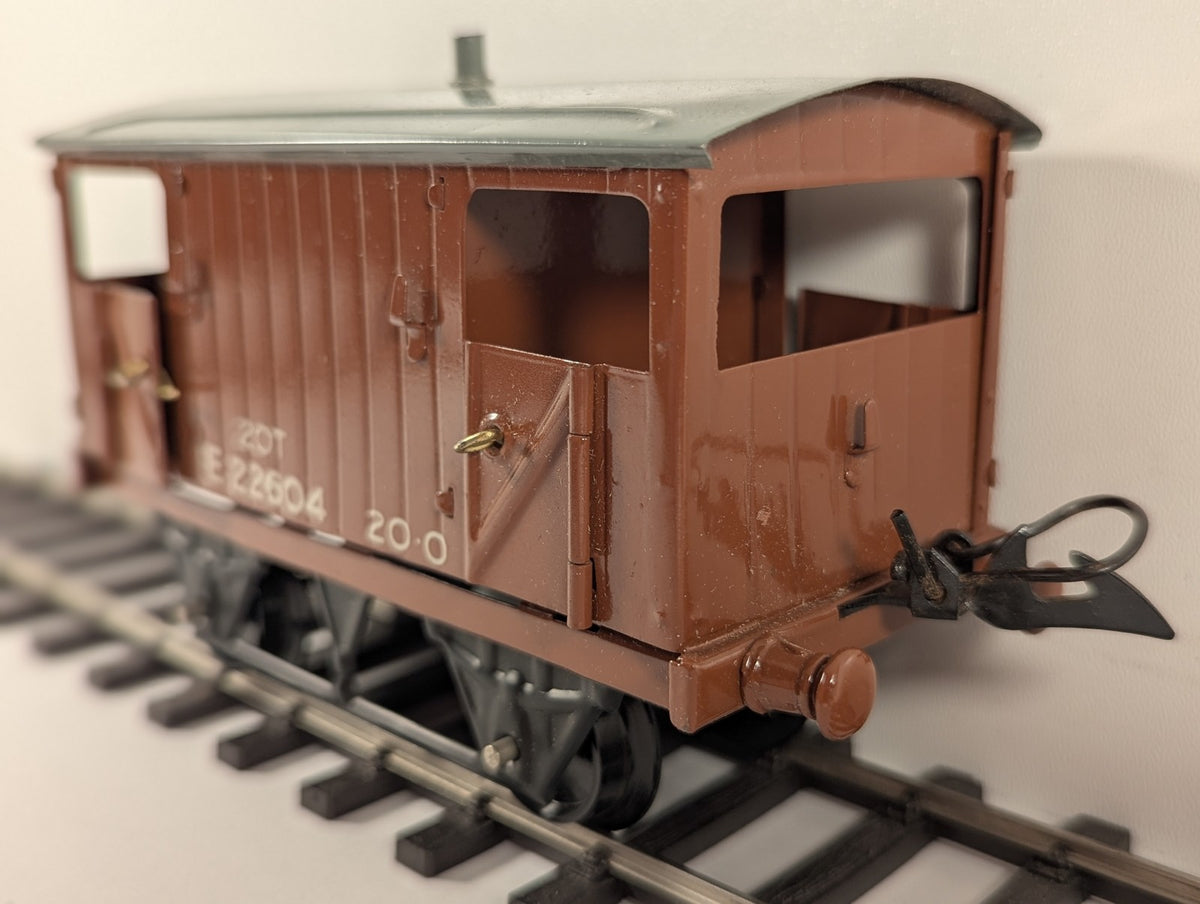 Hornby O Gauge Goods Brake Van (B.R.) E22604 BR Bauxite 42170