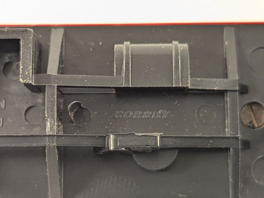 Hornby OO Gauge LMS Style Composite Coach Passenger Coach 15210
