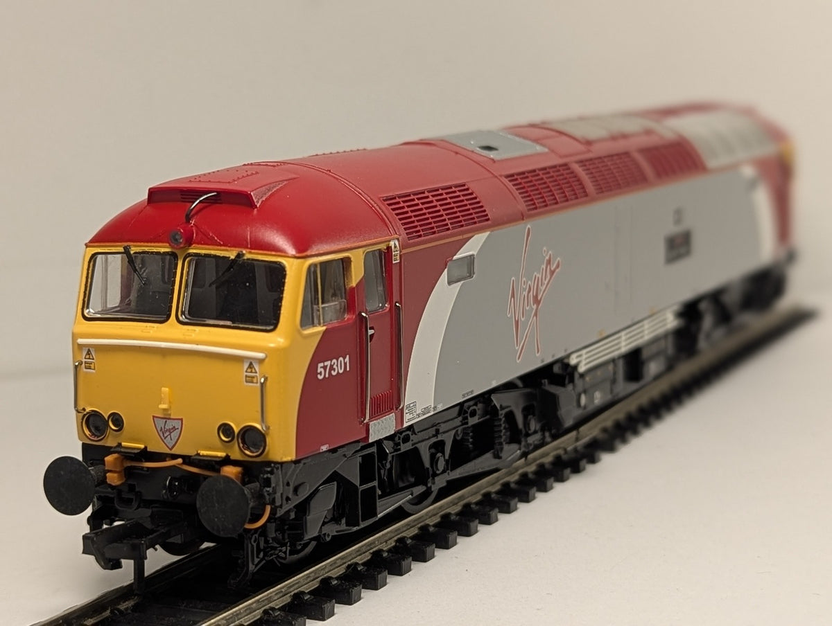 Bachmann OO Gauge Class 57/0 57301 'Scott Tracy' Diesel Locomotive Virgin Trains