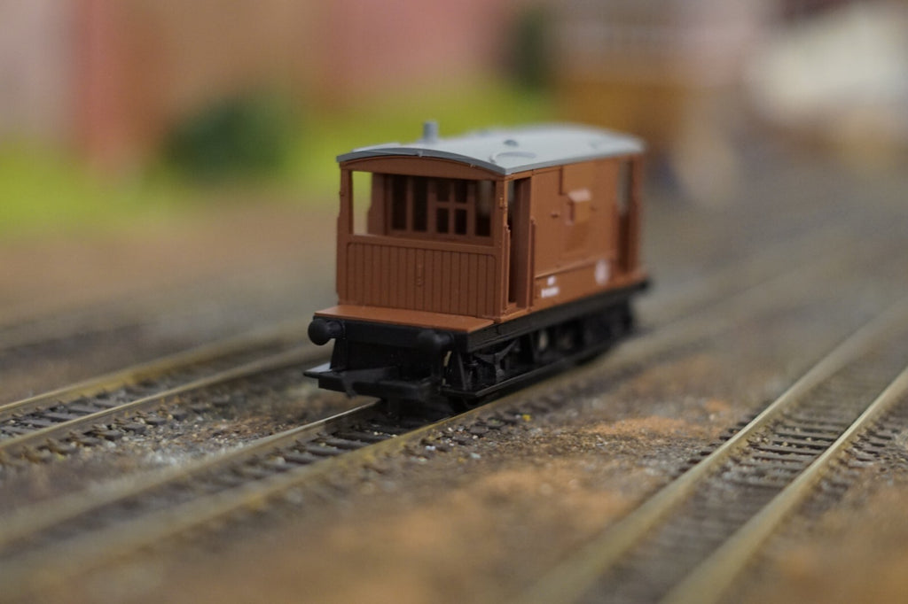 Hornby R6368 OO Gauge BR 20 Ton Brake Van Bauxite