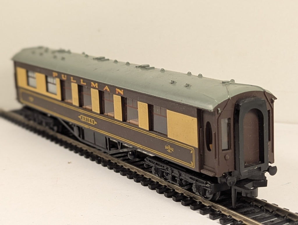 Hornby Dublo Pullman Car 'Aries' OO Gauge