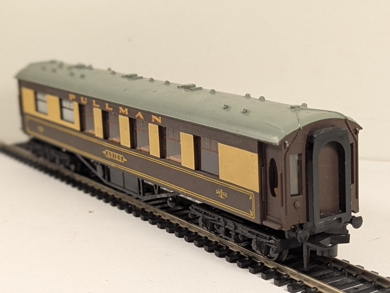 Hornby Dublo Pullman Car 'Aries' OO Gauge