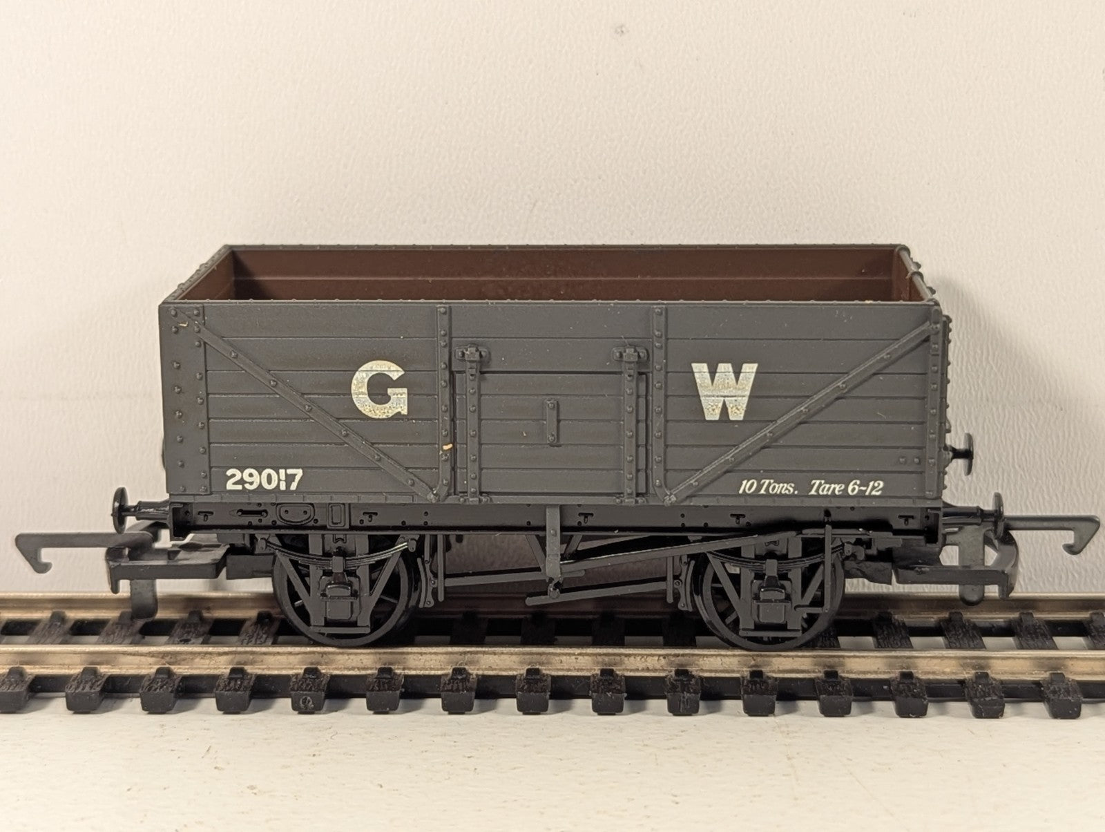 GMR (Airfix) 54378-7 7-Plank Wagon