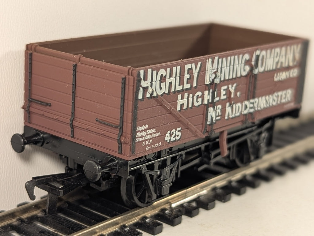 Airfix 54382 OO Gauge Highley Mining 7 Plank Wagon