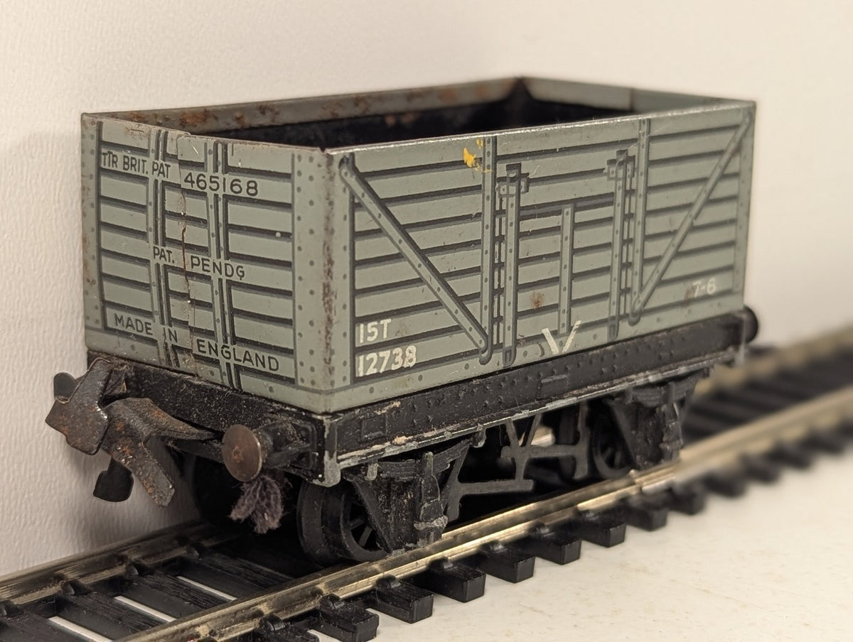 Trix Twin Railway OO Gauge 7-Plank Open Wagon Goods Wagon 12738 Grey