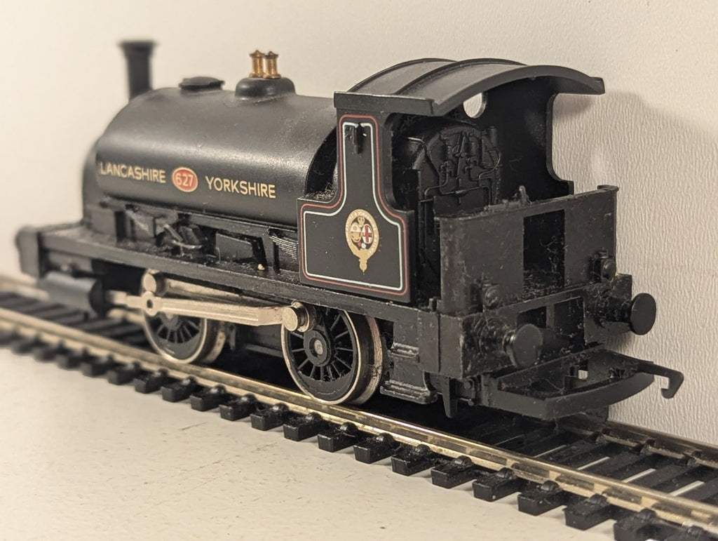 Hornby OO Gauge L&Y 0-4-0ST Class 21 'Pug' Steam Locomotive 627