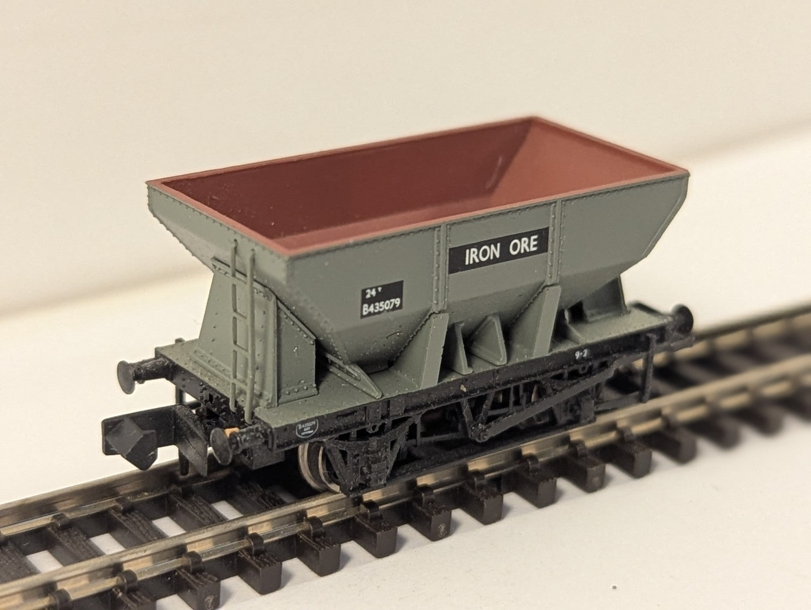 Graham Farish N Gauge BR 24 Ton Ore Hopper Wagon