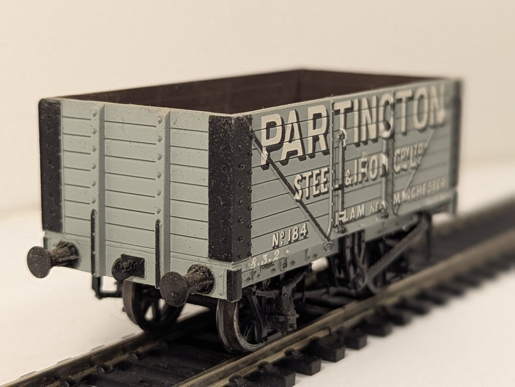 Bachmann OO Gauge 7 Plank Wagon Goods Wagon 184