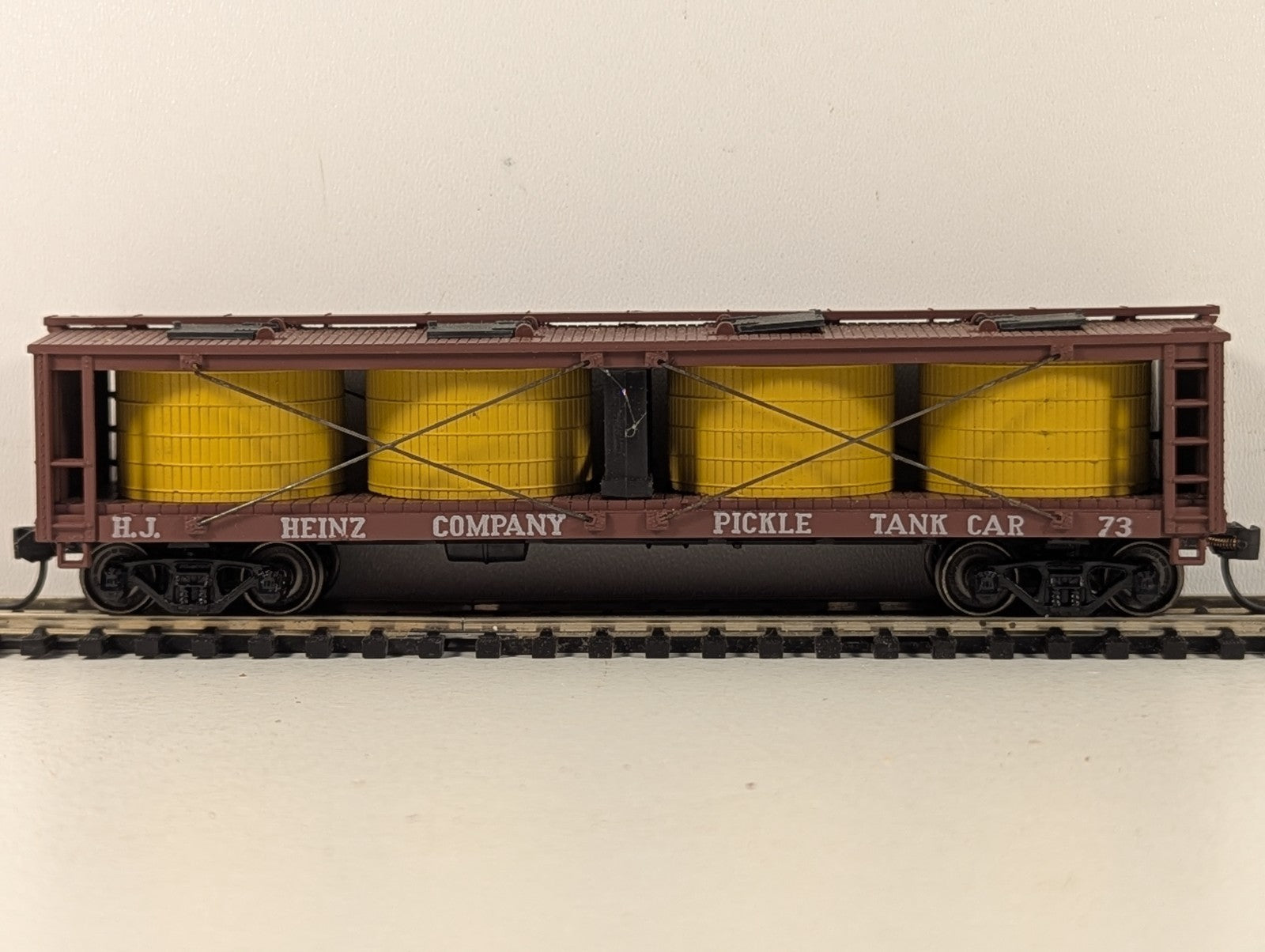 Athearn HO Gauge Heinz Pickle Car with Tanks Goods Wagon 73 1475