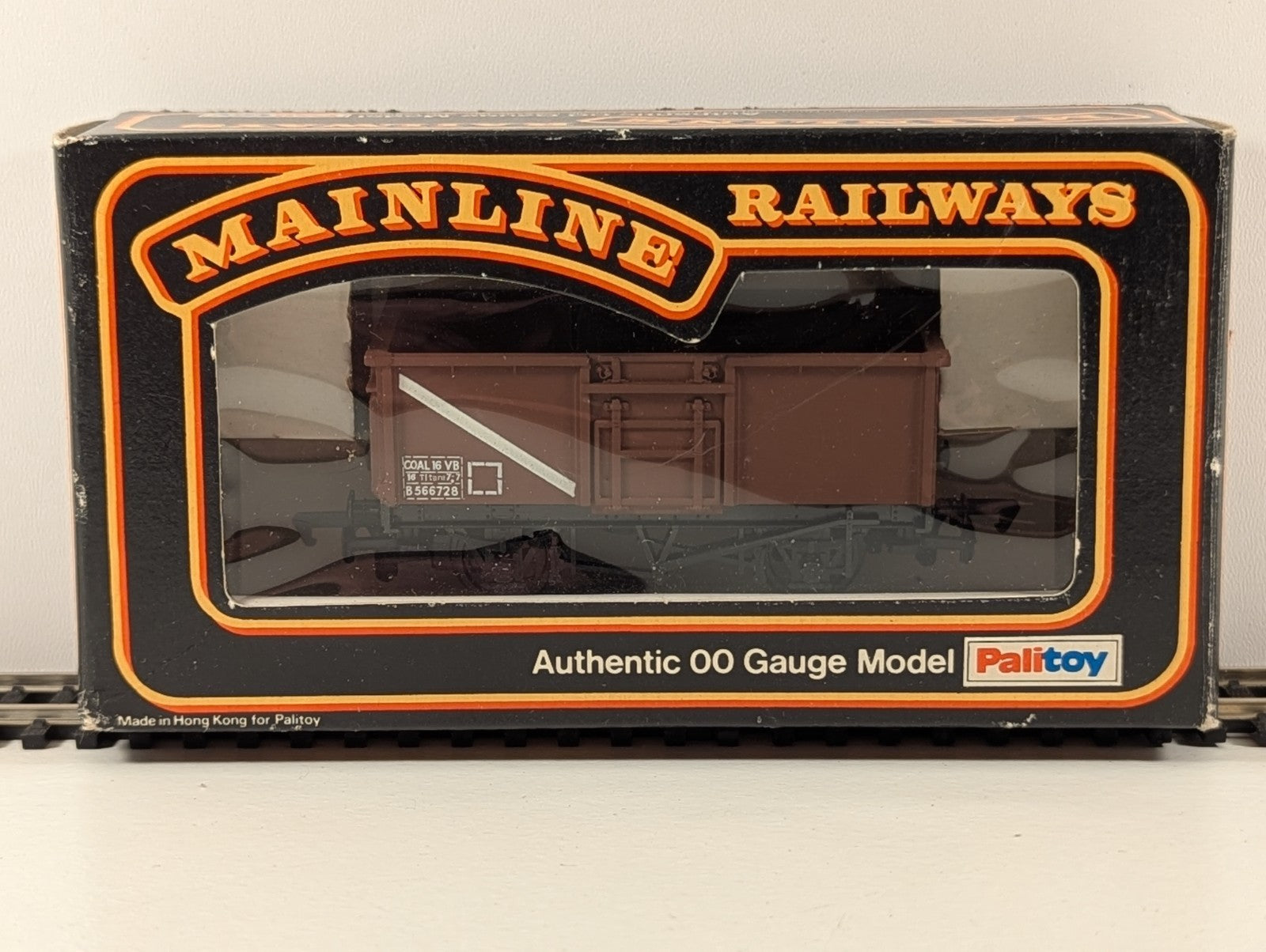 Mainline Railways 37-144 OO Gauge 16-Ton Steel Mineral Wagon – BR Brown