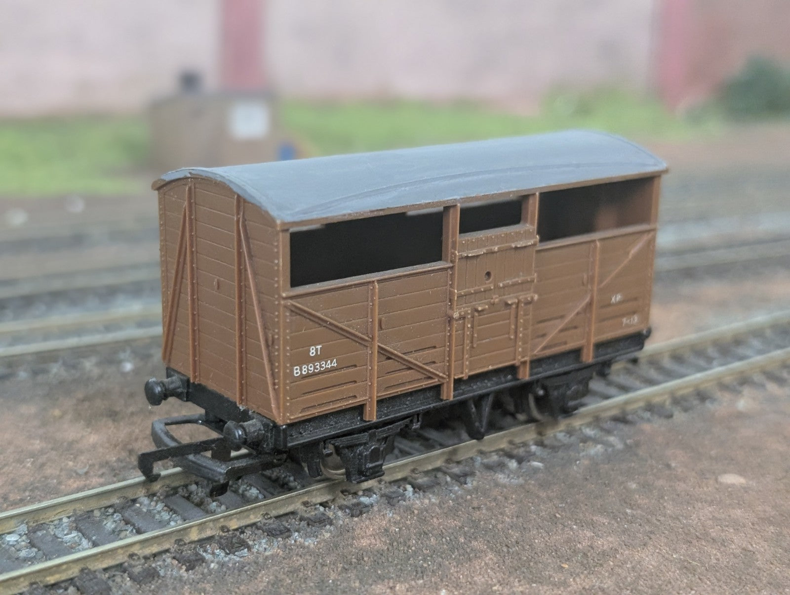 Wrenn W4630 8 Ton Cattle Wagon OO Gauge