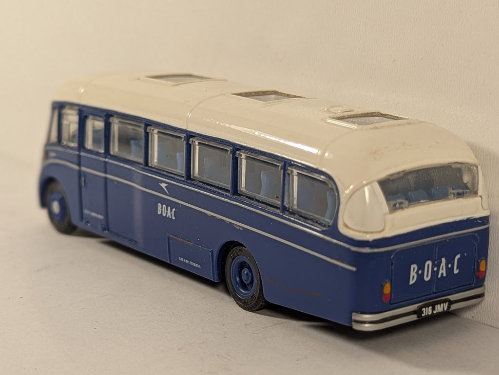 Exclusive First Editions 1:76 Bedford SB Duple Vega Bus 316 JMV B.O.A.C. 18705