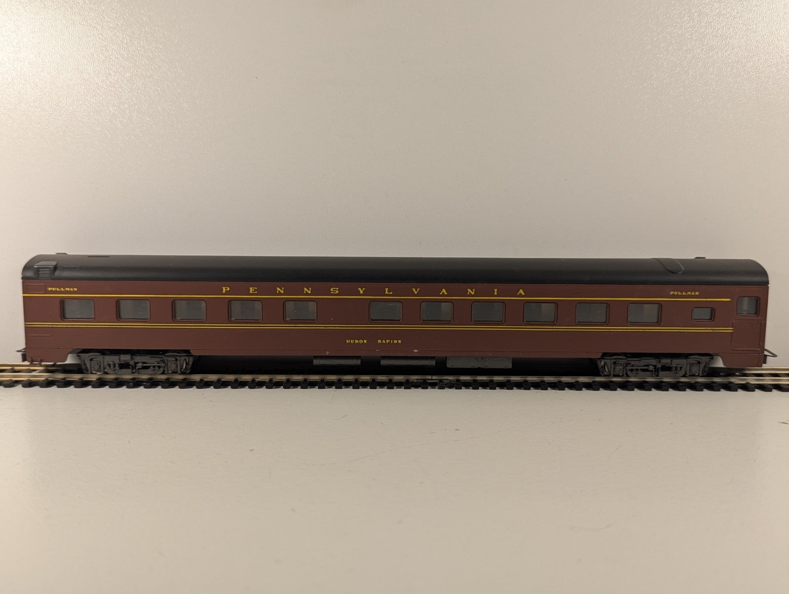 Rivarossi HO Scale Pennsylvania "Huron Rapids" Sleeper Car