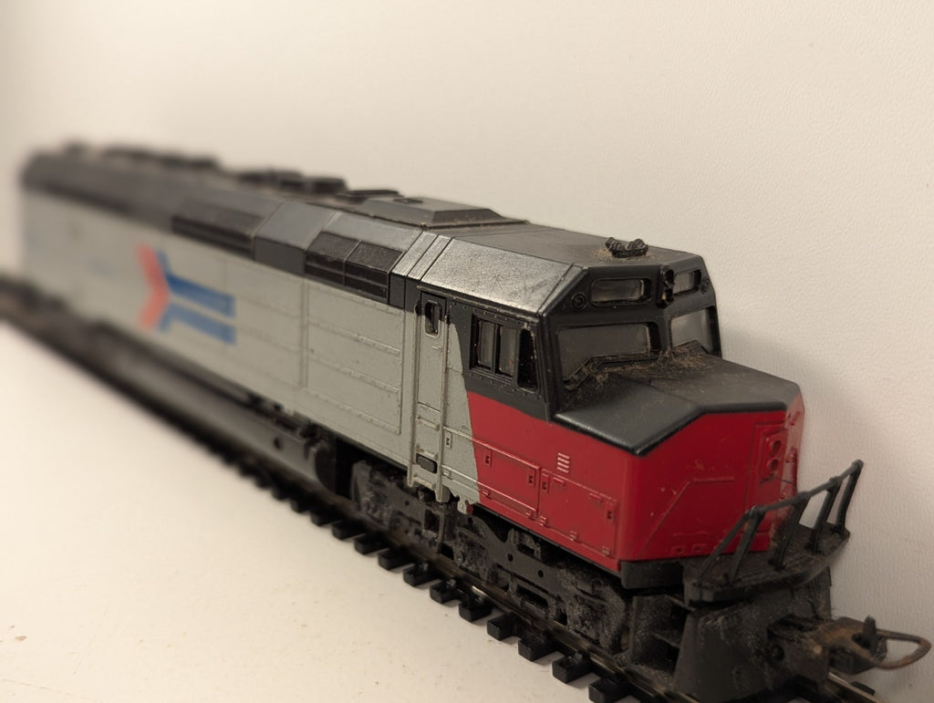 Lima HO Gauge Amtrak #523 Diesel Locomotive (Split from Starter Set)