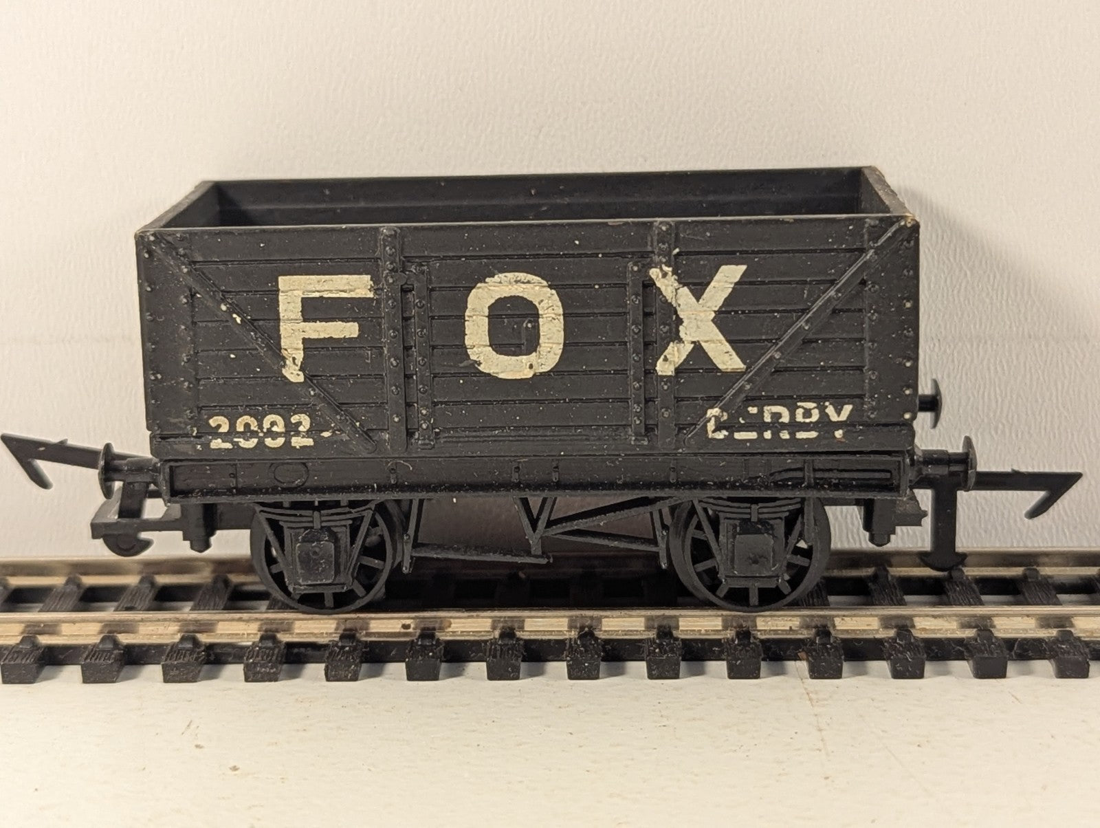 Graham Farish OO Gauge 5 Plank Open Wagon 2002 Fox, Derby